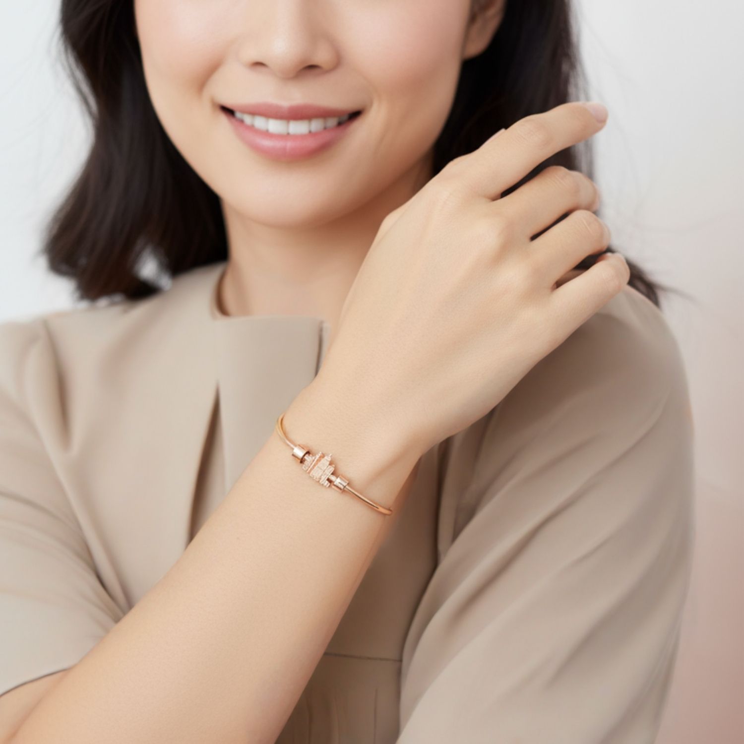 UBS Gold Liontin Emas World Tour USA Charmee - Cdm0348 - 17K